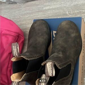 Blunt stone women’s leather boots